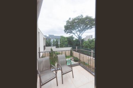 Casa de condomínio à venda com 318m², 3 quartos e 4 vagasVaranda da Suíte 1