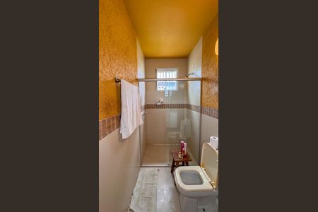 Casa para alugar com 415m², 3 quartos e 5 vagasBanheiro da Suíte 1