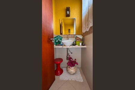 Casa para alugar com 415m², 3 quartos e 5 vagasLavabo