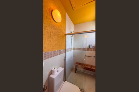 Casa para alugar com 415m², 3 quartos e 5 vagasBanheiro da Suíte 1