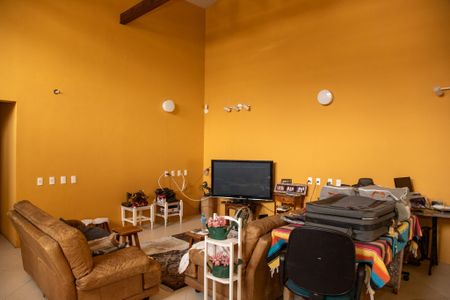 Sala de casa à venda com 3 quartos, 415m² em Vila Cordeiro, São Paulo