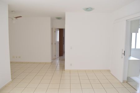 Apartamento para alugar com 78m², 2 quartos e 2 vagasSala