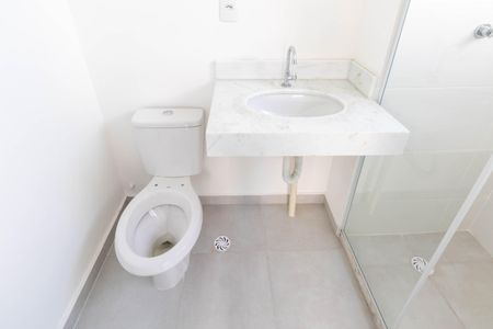 Apartamento para alugar com 58m², 2 quartos e 1 vaga Apartamento para alugar com 58m², 2 quartos e 1 vagaBanheiro do Quarto 2