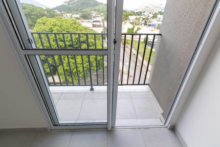 Varanda de apartamento para alugar com 2 quartos, 58m² em Campo Grande, Rio de Janeiro