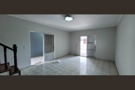 Sala de casa para alugar com 3 quartos, 251m² em Vila Virginia, Itaquaquecetuba
