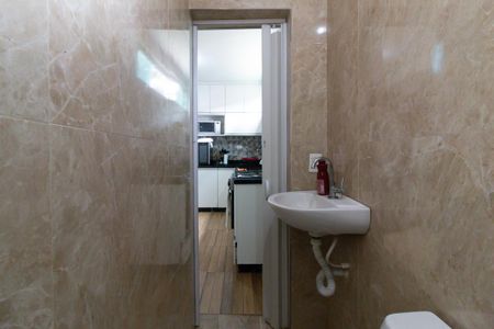 Casa para alugar com 45m², 3 quartos e sem vagaBanheiro Social