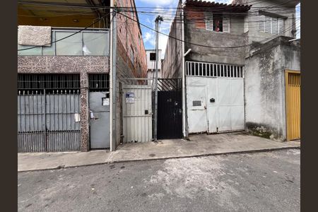 Casa para alugar com 45m², 3 quartos e sem vagaFachada