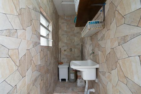 Casa para alugar com 45m², 3 quartos e sem vagaÁrea de Serviço