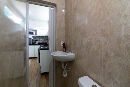 Casa para alugar com 45m², 3 quartos e sem vagaBanheiro Social