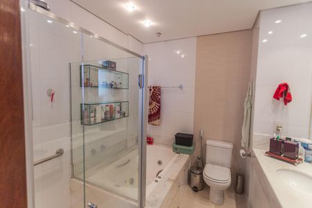 Apartamento para alugar com 450m², 3 quartos e 4 vagasBanheiro da Suíte 1