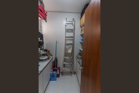 Apartamento para alugar com 450m², 3 quartos e 4 vagasDespensa