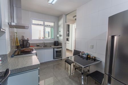 Apartamento para alugar com 450m², 3 quartos e 4 vagasCozinha