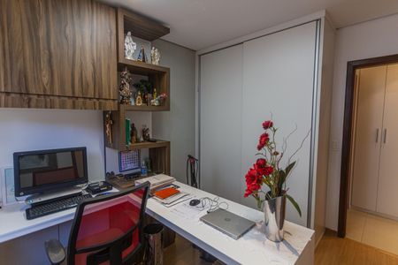 Apartamento para alugar com 450m², 3 quartos e 4 vagasSuíte 2/Escritório