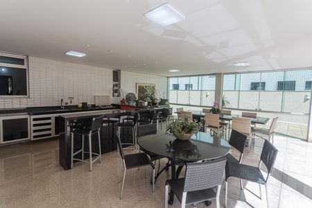 Apartamento para alugar com 450m², 3 quartos e 4 vagasÁrea Privativa Gourmet