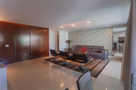 Sala de apartamento para alugar com 3 quartos, 450m² em São Pedro, Belo Horizonte