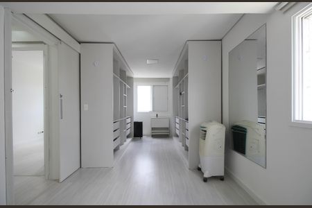 Quarto 1 de apartamento para alugar com 2 quartos, 78m² em Vila Suzana, São Paulo