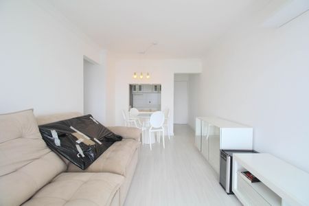Sala de apartamento para alugar com 2 quartos, 78m² em Vila Suzana, São Paulo