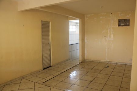 sala de casa para alugar com 2 quartos, 60m² em Dois Irmãos, Nova Iguaçu