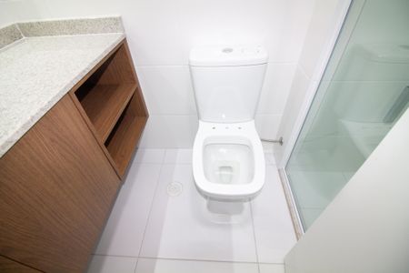 Banheiro de kitnet/studio para alugar com 1 quarto, 32m² em Jardim das Acacias, São Paulo