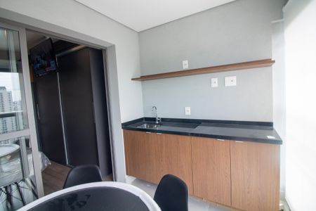 Studio para alugar com 32m², 1 quarto e 1 vaga Studio para alugar com 32m², 1 quarto e 1 vagaVaranda