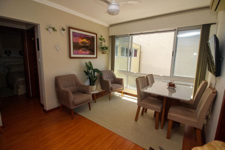 Sala de apartamento à venda com 2 quartos, 57m² em Cristal, Porto Alegre