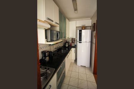 Apartamento à venda com 57m², 2 quartos e 1 vagaCozinha