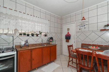 Casa à venda com 178m², 3 quartos e 2 vagasCozinha