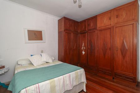 Casa à venda com 178m², 3 quartos e 2 vagasQuarto Suíte