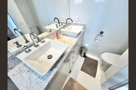 Apartamento à venda com 112m², 3 quartos e 3 vagasBanheiro da Suíte 3