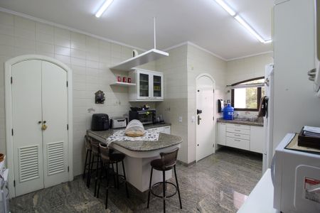 Cozinha de apartamento à venda com 4 quartos, 180m² em Cidade São Francisco, São Paulo