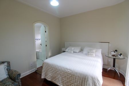 Apartamento à venda com 180m², 4 quartos e 3 vagasSuíte 2