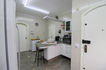 Apartamento à venda com 180m², 4 quartos e 3 vagasCozinha