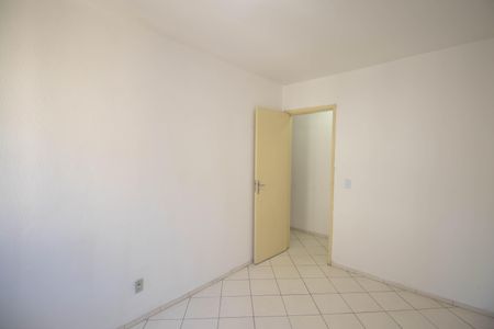 Quarto 2 de apartamento para alugar com 2 quartos, 43m² em Colubandê, São Gonçalo