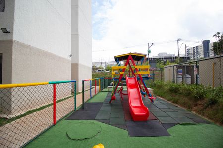 Apartamento para alugar com 32m², 2 quartos e sem vagaÁrea comum - Playground