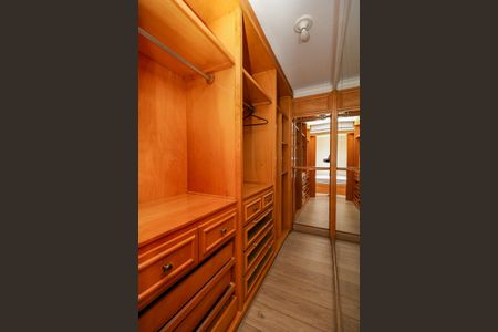Apartamento para alugar com 89m², 2 quartos e 2 vagas Apartamento para alugar com 89m², 2 quartos e 2 vagasCloset da Suíte