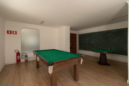 Apartamento para alugar com 70m², 2 quartos e 1 vagaÁrea comum - Salão de jogos