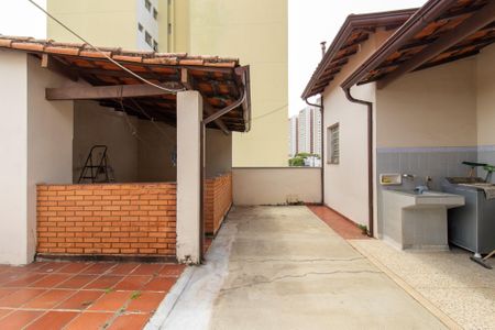 Casa para alugar com 225m², 4 quartos e sem vagaÁrea externa