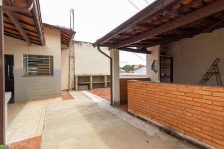Casa para alugar com 225m², 4 quartos e sem vagaÁrea externa