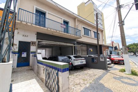 Casa para alugar com 225m², 4 quartos e sem vagaFachada
