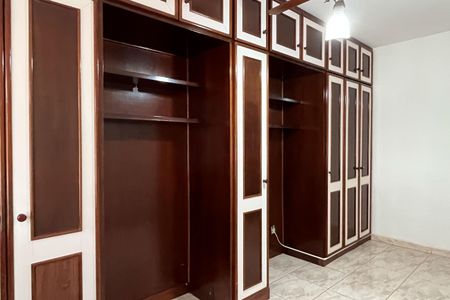 Apartamento para alugar com 138m², 3 quartos e 1 vagaQuarto