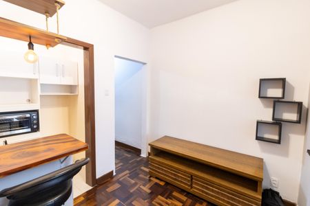 Sala/Cozinha de kitnet/studio para alugar com 1 quarto, 33m² em Santo Antônio, Porto Alegre