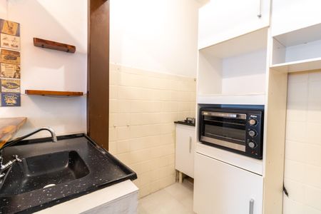 Sala/Cozinha de kitnet/studio para alugar com 1 quarto, 33m² em Santo Antônio, Porto Alegre