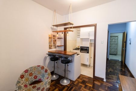 Sala/Cozinha de kitnet/studio para alugar com 1 quarto, 33m² em Santo Antônio, Porto Alegre