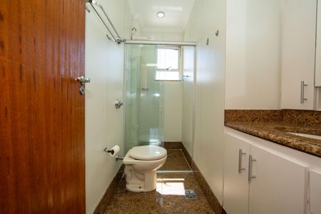 Apartamento à venda com 67m², 2 quartos e 2 vagasBANHEIRO