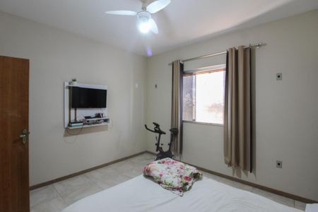 Casa à venda com 200m², 3 quartos e 2 vagasSuíte