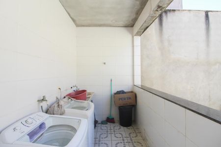 Casa à venda com 200m², 3 quartos e 2 vagasÁrea de Serviço