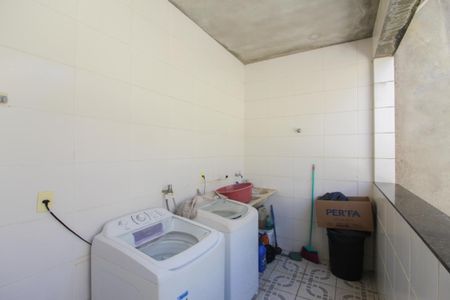 Casa à venda com 200m², 3 quartos e 2 vagasÁrea de Serviço