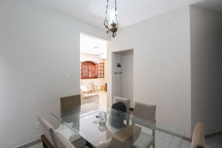 Casa à venda com 200m², 3 quartos e 2 vagasSala 2