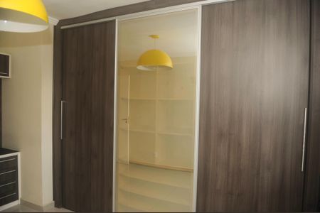 Apartamento para alugar com 1 quarto, 54m² em Vila Ursulina, Itaquaquecetuba
