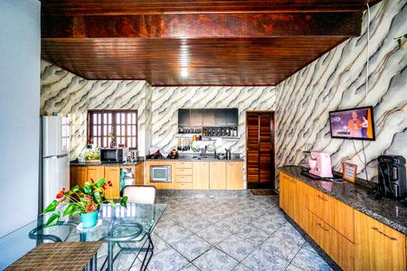 Casa à venda com 250m², 4 quartos e 2 vagasCozinha